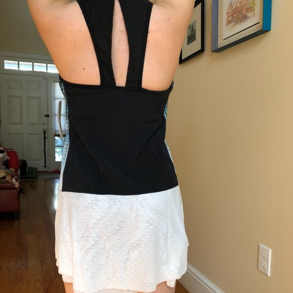 Tournament Printed Tennis Dress from New Balance - Picture 5 of 5